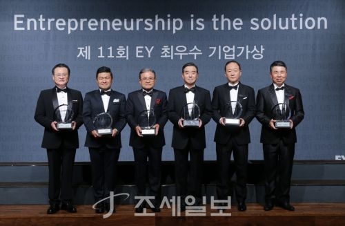 EYѿ 9  浿 Ŷȣڿ '11ȸ EY ֿ '(EY Entrepreneur Of The Year) û ߴ.  ʺ  ﺸͽ׷ ȸ, ؼŸ̾ ȣ ǥ  ȸ,  ׷ ȸ,  ر׷ ȸ,  ̿ ǥ̻. =EYѿ 